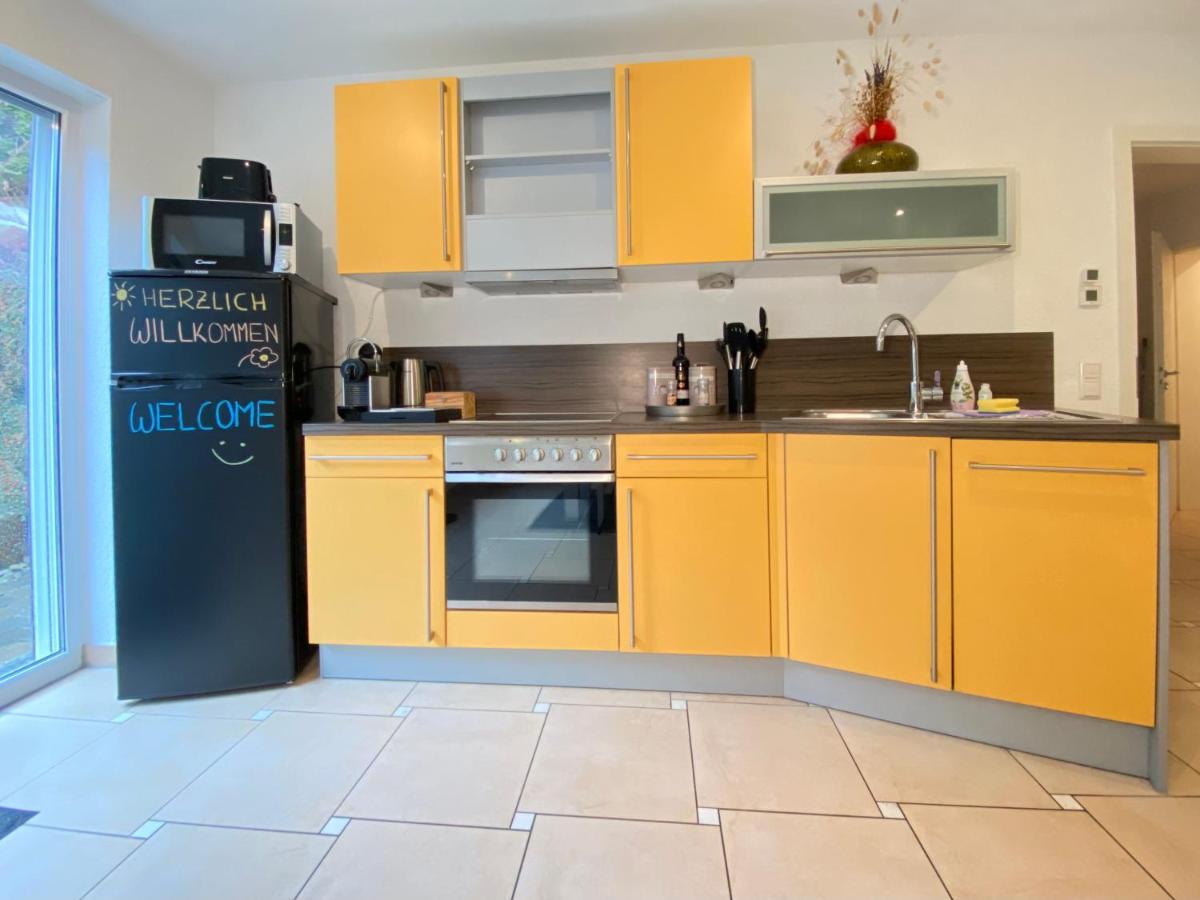 2 Zimmer Apartment, 70 Qm, Max 4 Pers, Private Terasse, 2 Parkplaetze, Internet 250 Mbit Gärtringen Esterno foto