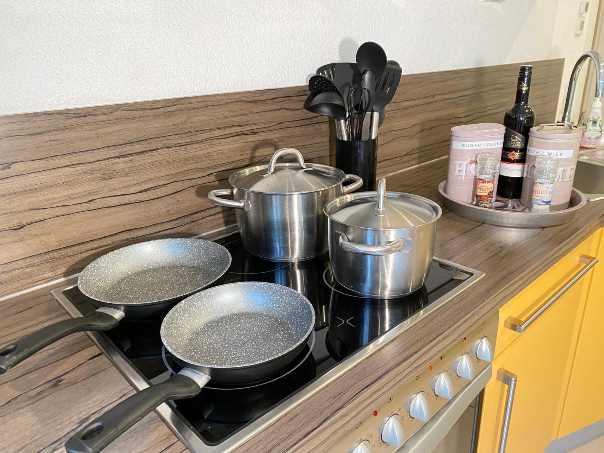 2 Zimmer Apartment, 70 Qm, Max 4 Pers, Private Terasse, 2 Parkplaetze, Internet 250 Mbit Gärtringen Esterno foto